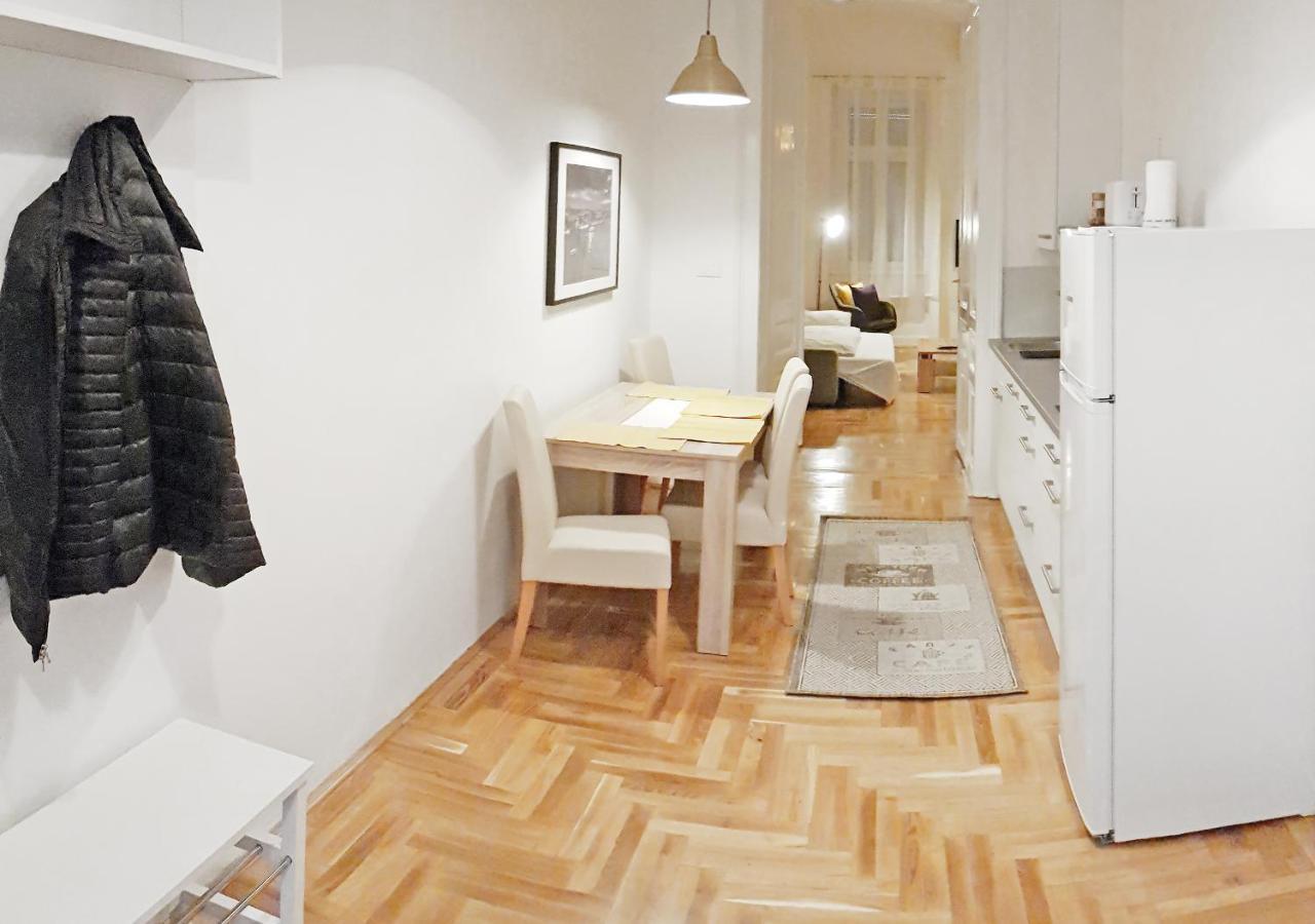 Ferienwohnung Luxury New Cozy Flat At Dob Street Nearby Gozsdu Court Budapest Exterior foto